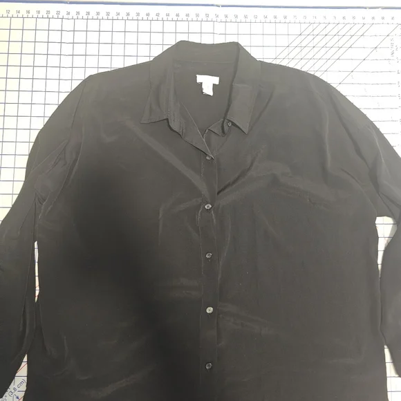 GUC | Chico’s | 3 | Black Button-Down Shirt - Picture 5 of 7